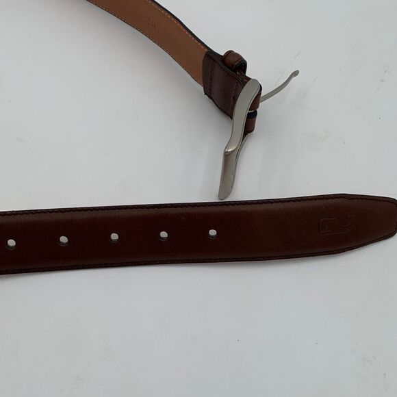 Vinyard Vines Men's Classic Brown Leather Belt silver buckle size 34 - Picture 6 of 9